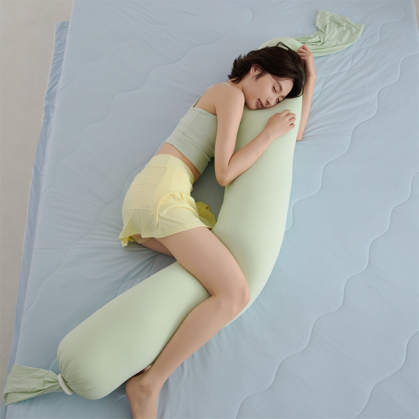 Skin-Friendly Side-Sleeping Maternity Pillow