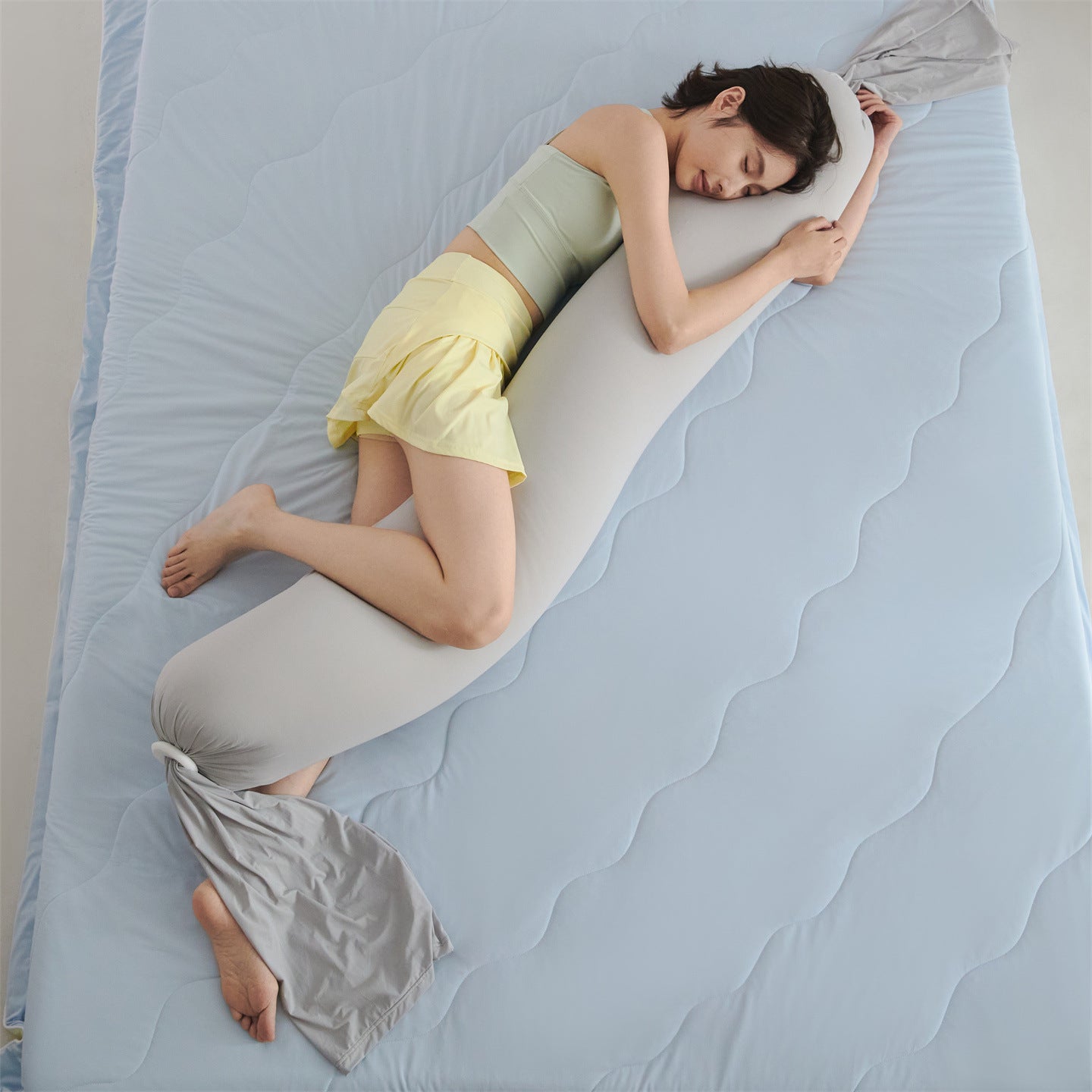 Skin-Friendly Side-Sleeping Maternity Pillow