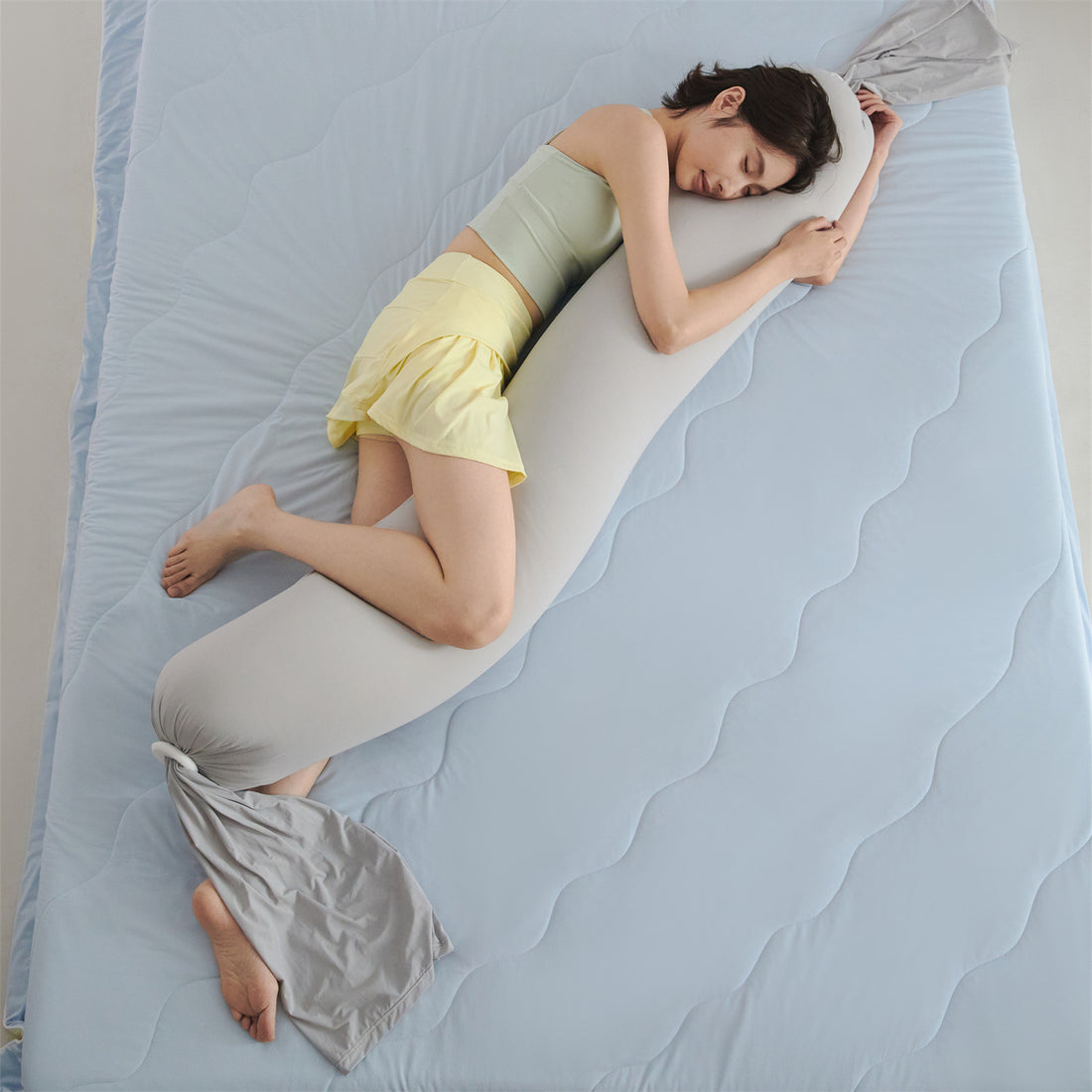 Skin-Friendly Side-Sleeping Maternity Pillow